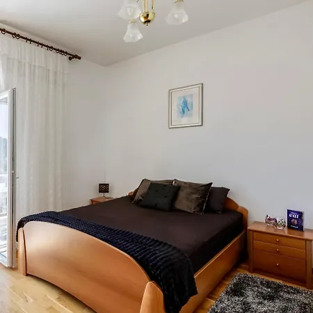 Misita Elegant Seaview Pensión 3*