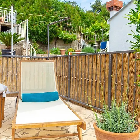 Misita Elegant Seaview Affittacamere 3*